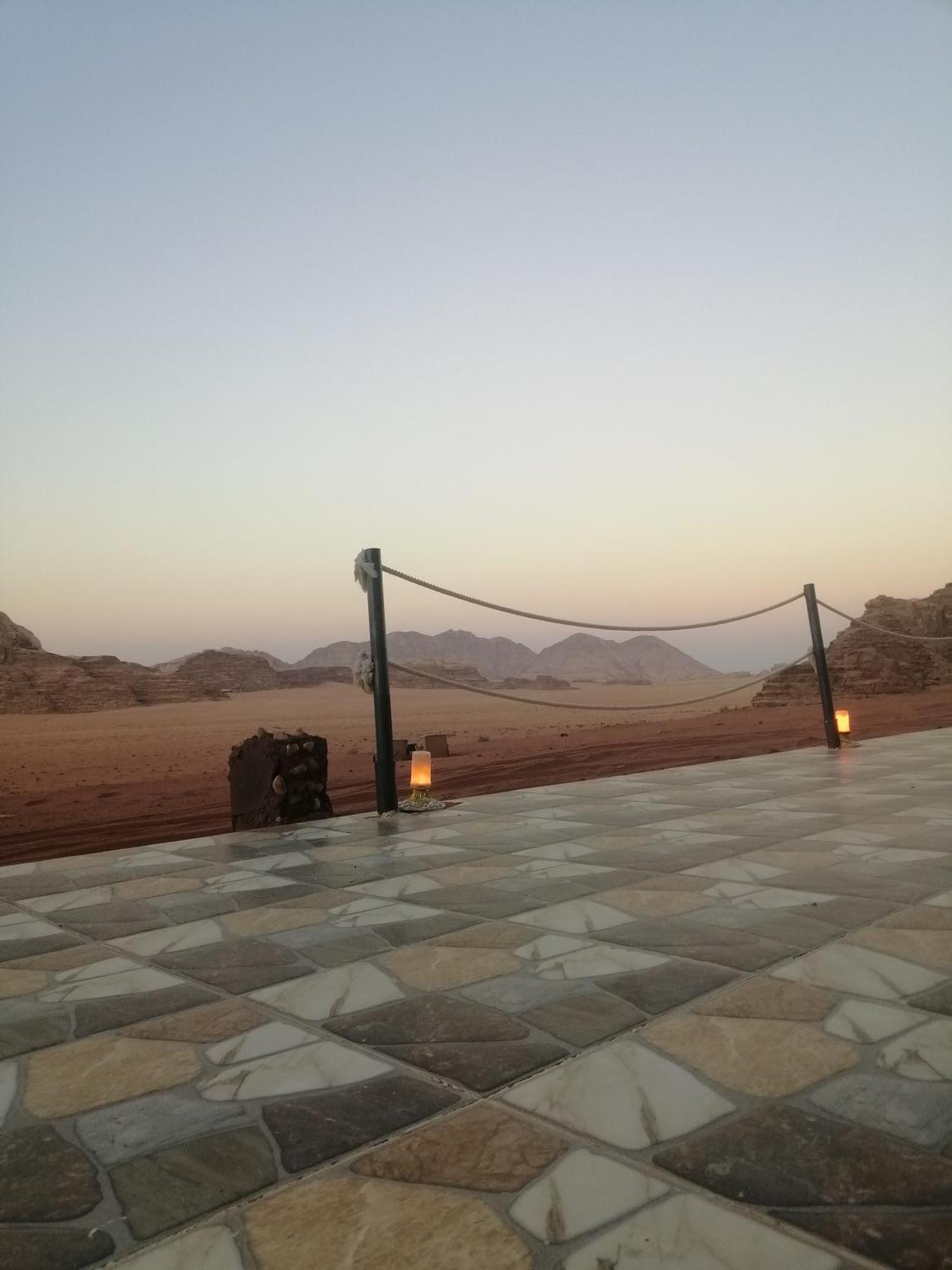 Omar Ghazi Camp Hotell Wadi Rum Eksteriør bilde