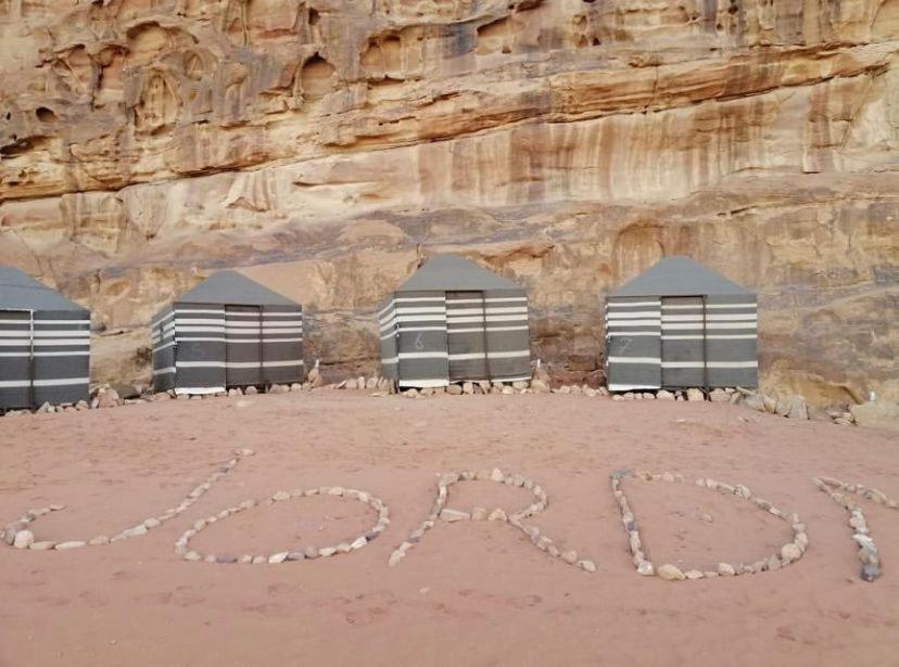Omar Ghazi Camp Hotell Wadi Rum Eksteriør bilde