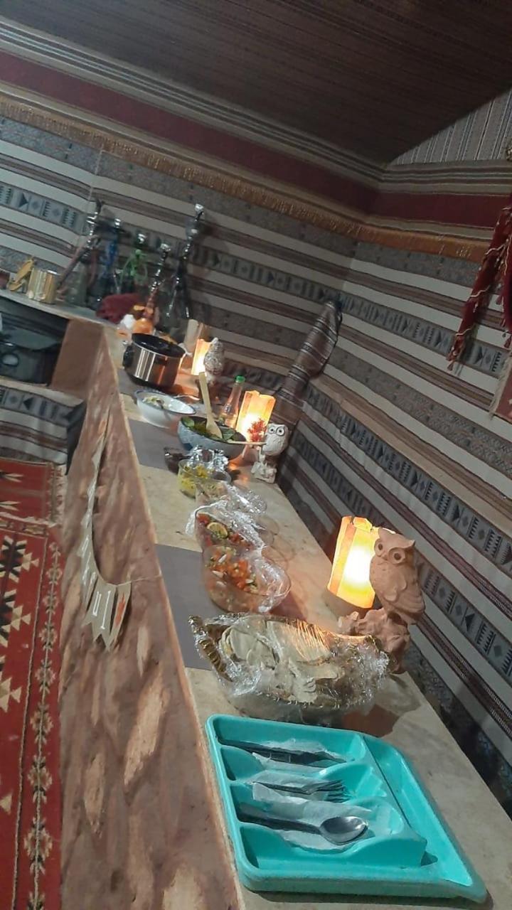 Omar Ghazi Camp Hotell Wadi Rum Eksteriør bilde