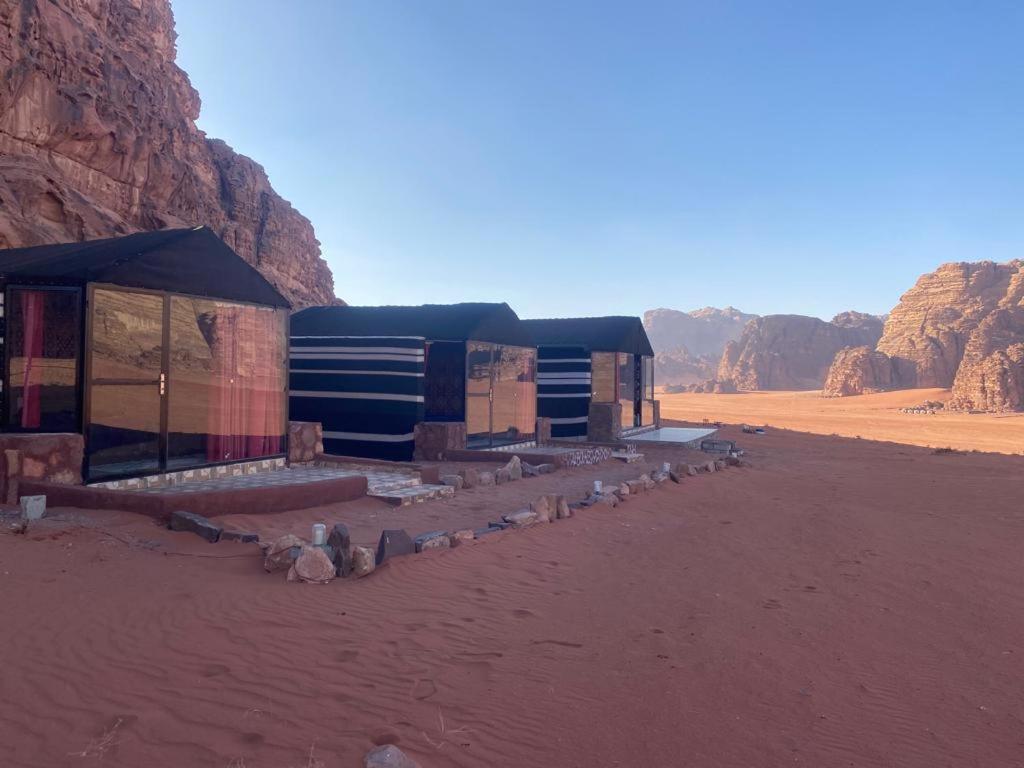 Omar Ghazi Camp Hotell Wadi Rum Eksteriør bilde