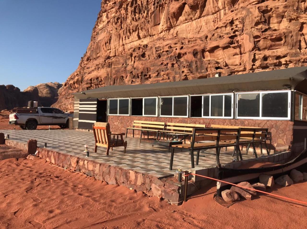 Omar Ghazi Camp Hotell Wadi Rum Eksteriør bilde