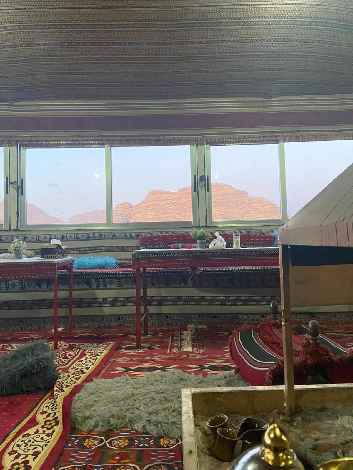 Omar Ghazi Camp Hotell Wadi Rum Eksteriør bilde